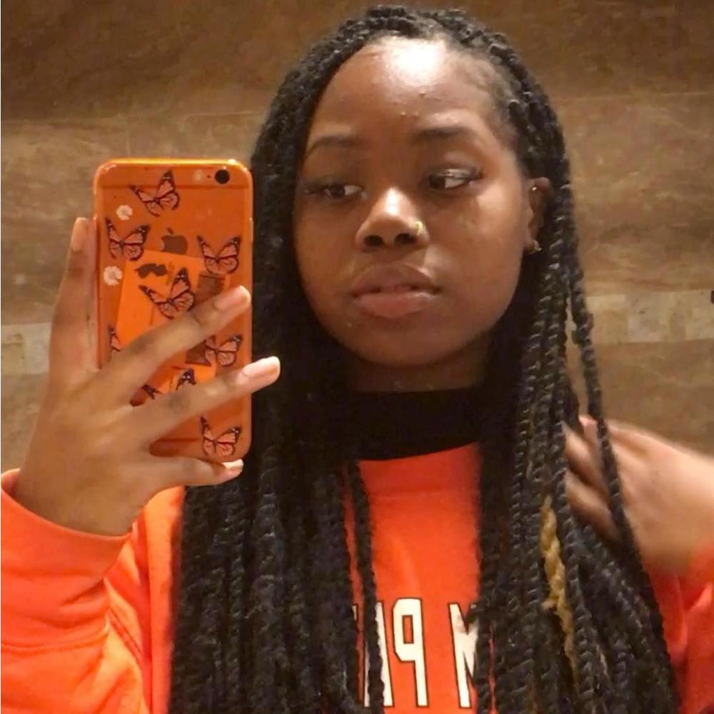 Meet your Posher, Amika